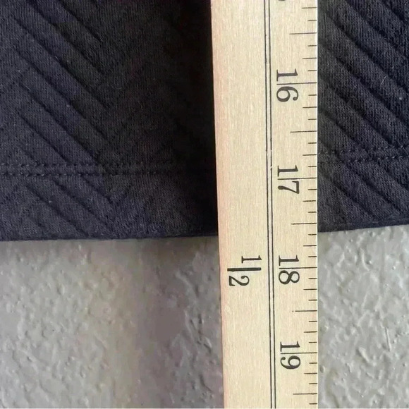 Skirt Ann Taylor LOFT A Line Mini Size 4 Black Stitched Chevron Pattern Pockets - Picture 5 of 7